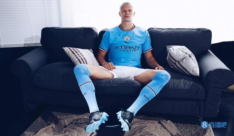 篮球篮网结束连败，全队积极庆祝