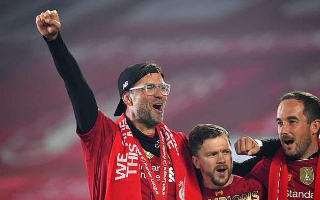 匈牙利主帅：终场前本有机会终结比赛，输掉比赛责任都在我（匈牙利主帅：终场前原可锁定胜局，失利责任由我承担）