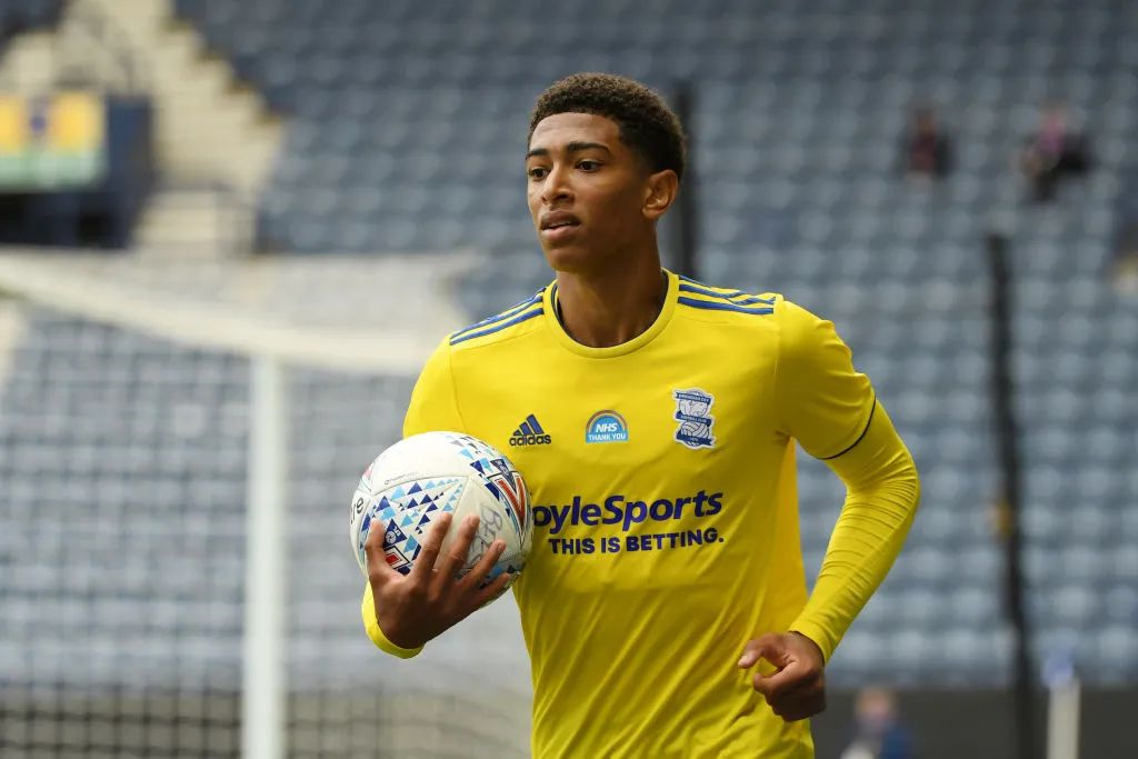 4-3！欧洲最神奇球队诞生：开局5轮0胜进降级区！如今升至第3争冠