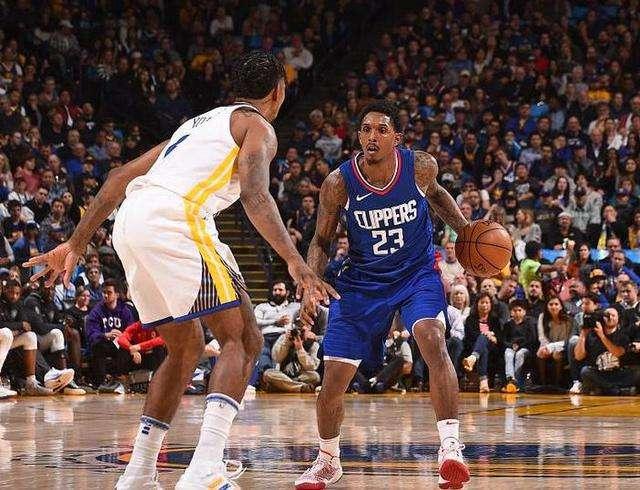 快船队记：伦纳德在今天的比赛中仍将受到出场时间限制（快船记者：莱昂纳德今日出场时间仍将受限）