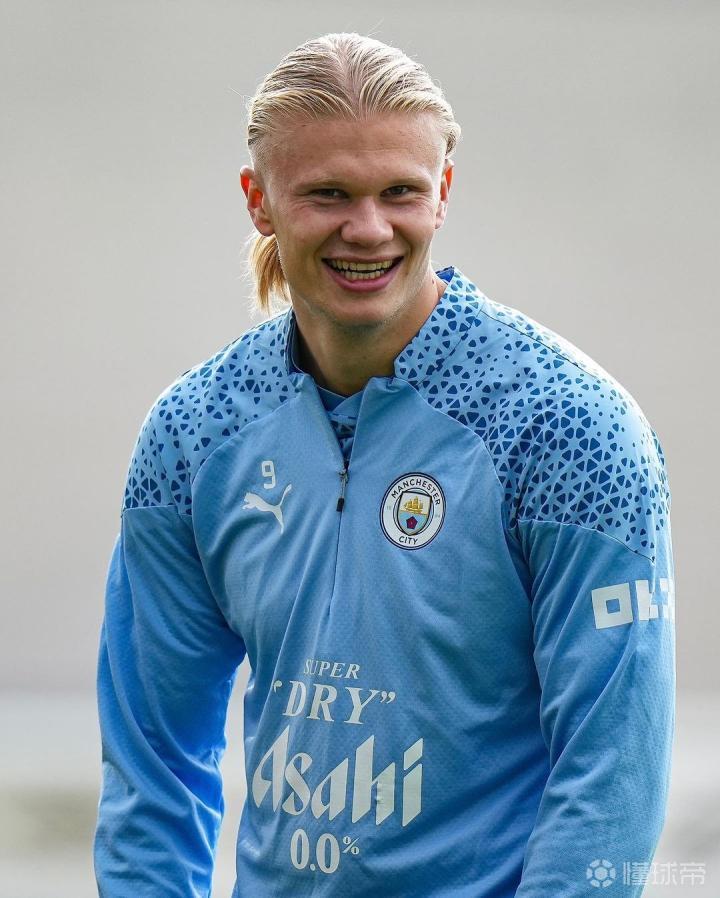 皇马本泽马关键时刻进球锁定胜利（本泽马关键破门助皇马锁定胜局）