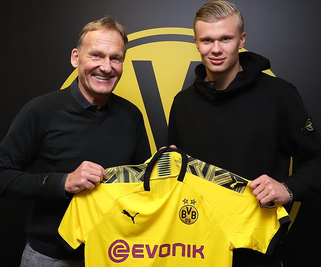 侯森：真不想看到一次次从门里捡球了；我们离不了球迷的支持