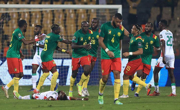 斯帕莱蒂：戴维需要连续踢五场？难道我也得带皇马巴萨五场？（斯帕莱蒂：戴维非得连踢五场？难道我也要连战皇马、巴萨五场？）