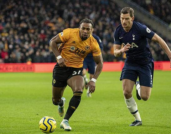 ″我们拥有自信与决心来应对这场比赛！″（我们以十足的信心与决心迎战这场比赛！）