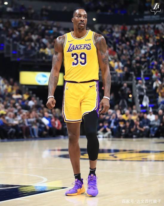 ESPN：曼联重点关注边翼卫引援，并且有7名中场目标（ESPN称曼联优先补强边翼卫，锁定7位中场候选）