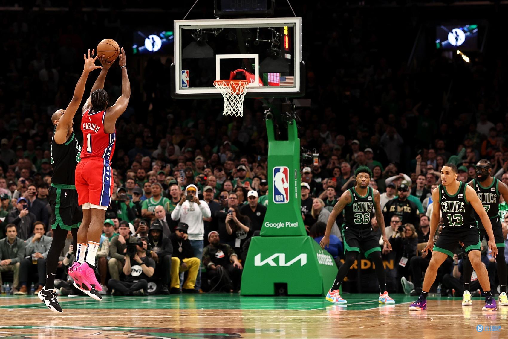 豪门球队赞助商费用曝光！AC米兰2.5亿元 不如曼城和曼联的一半（豪门赞助费大起底：AC米兰仅2.5亿元，不到曼城、曼联的一半）