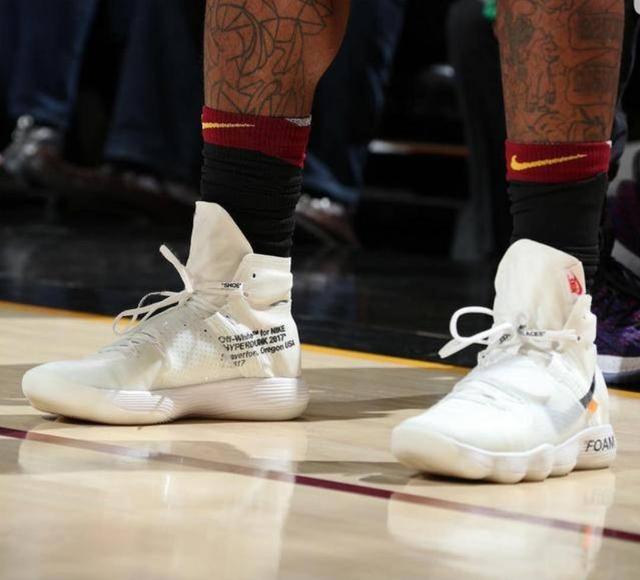 劳塔罗国米生涯欧冠62次出场并列队史第二，仅次于萨内蒂（劳塔罗欧冠为国米出场62次，追平队史第二，仅逊萨内蒂）