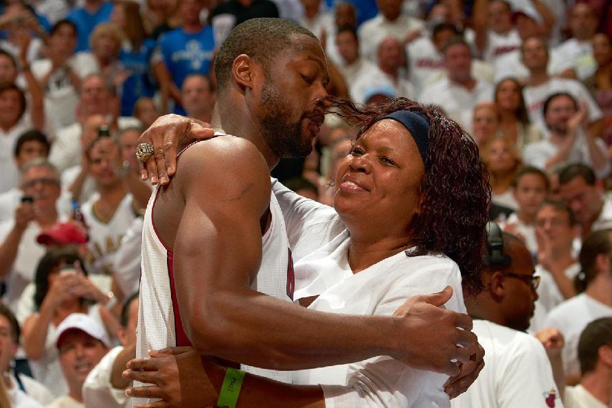 巴萨本赛季13次射门中框，与拜仁、米兰并列五大联赛球队最多（巴萨本季13次射门中框，与拜仁、米兰并列五大联赛榜首）